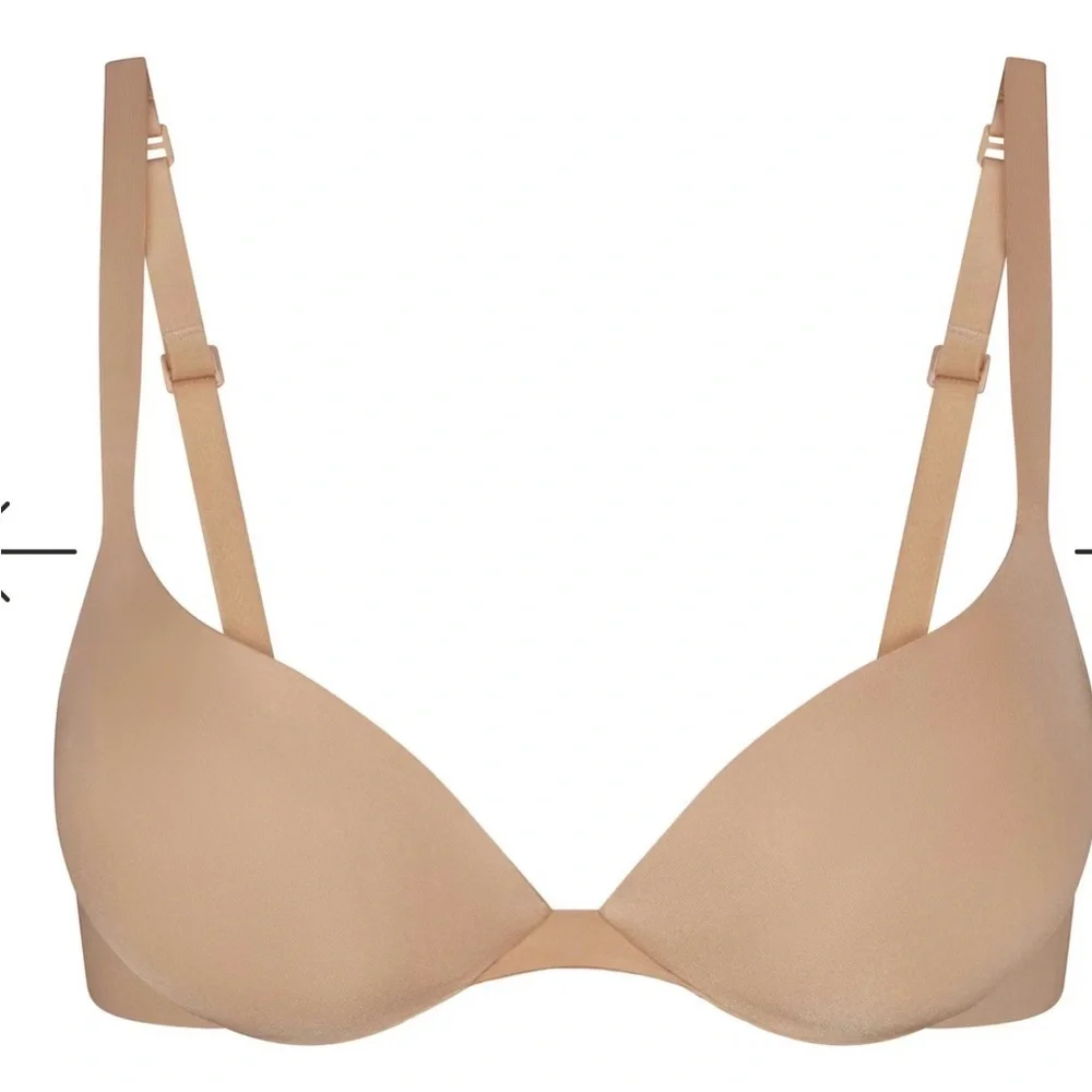 Skims Ultimate Push up Plunge Bra - Picture 3 of 5